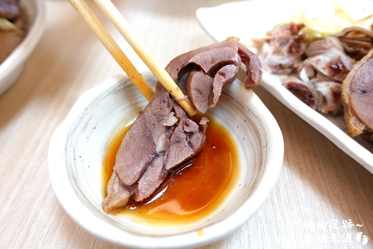 [永和美食] 偶鵝嚐嚐鵝肉專賣店-永和店 ~ 平價新鮮好吃的鵝肉店，鵝肉飯只要$65元，鵝肉切盤$200元，CP值超高!