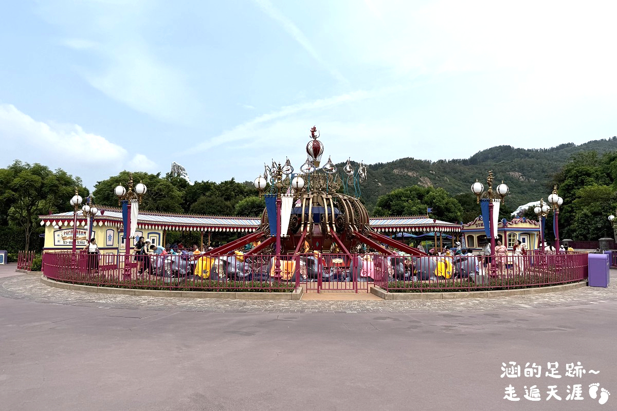 [香港] 香港迪士尼樂園 ~ 園區必玩設施、遊行、精彩迪士尼星夢光影之旅、餐廳、住宿，香港迪士尼攻略