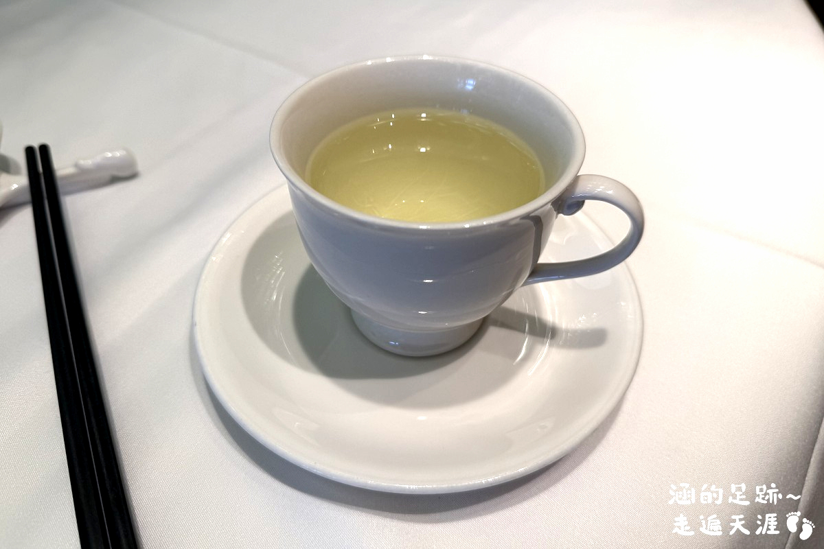 [香港迪士尼] 香港迪士尼樂園酒店 晶荷軒 ~ 迪士尼朋友點心午餐，造型可愛又好吃的套餐