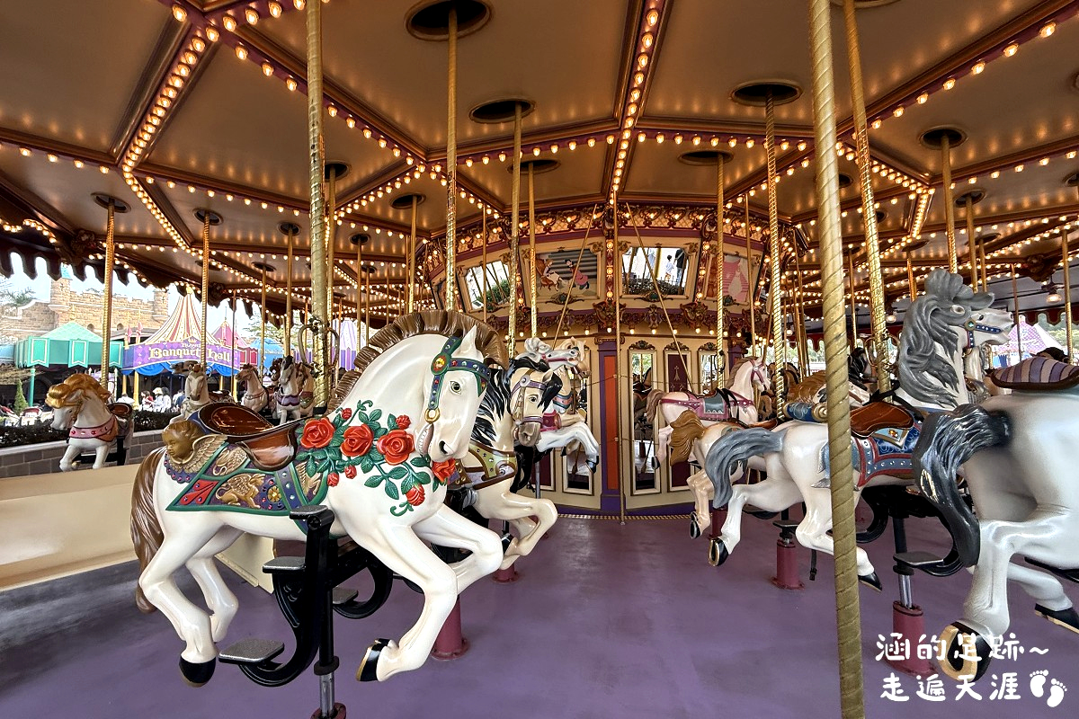 [香港] 香港迪士尼樂園 ~ 園區必玩設施、遊行、精彩迪士尼星夢光影之旅、餐廳、住宿，香港迪士尼攻略