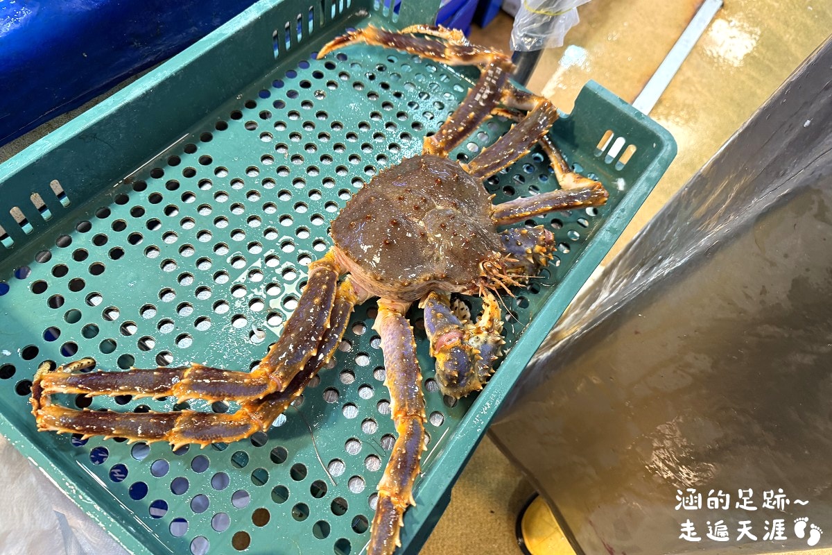 [韓國首爾] 鷺梁津水產市場 ~ 大吃活帝王蟹、松葉蟹、活章魚，一樓買海鮮，二樓代客料理，超鮮甜帝王蟹，首爾吃活海鮮的好地方