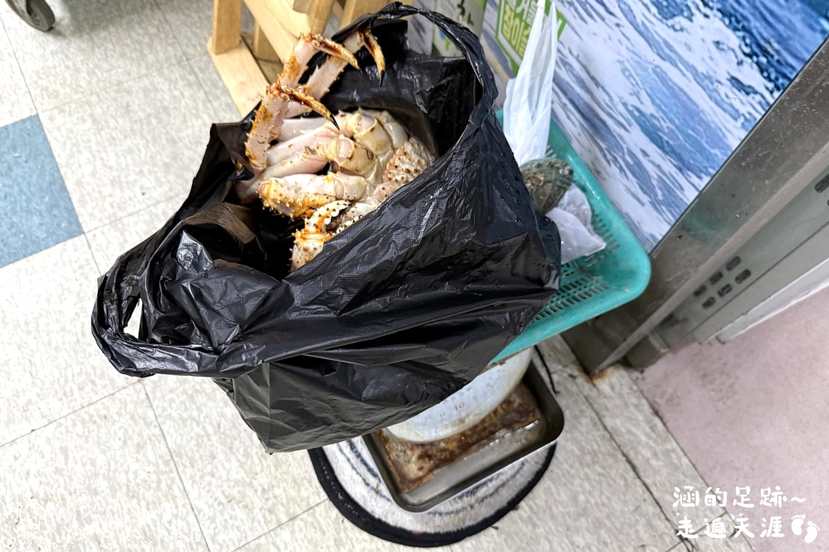 [韓國首爾] 鷺梁津水產市場 ~ 大吃活帝王蟹、松葉蟹、活章魚，一樓買海鮮，二樓代客料理，超鮮甜帝王蟹，首爾吃活海鮮的好地方