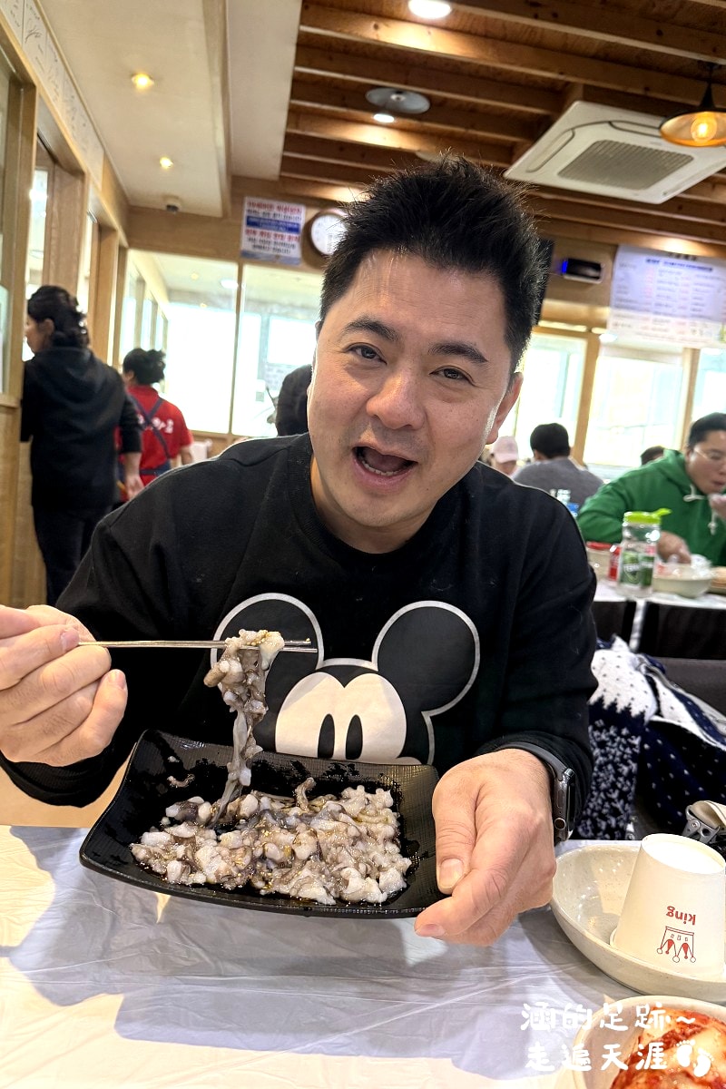 [韓國首爾] 鷺梁津水產市場 ~ 大吃活帝王蟹、松葉蟹、活章魚，一樓買海鮮，二樓代客料理，超鮮甜帝王蟹，首爾吃活海鮮的好地方