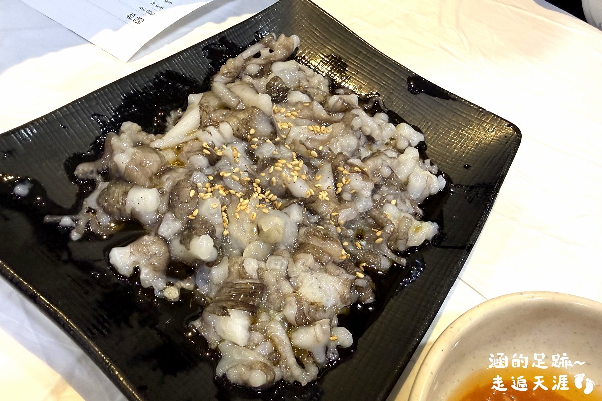 [韓國首爾] 鷺梁津水產市場 ~ 大吃活帝王蟹、松葉蟹、活章魚，一樓買海鮮，二樓代客料理，超鮮甜帝王蟹，首爾吃活海鮮的好地方
