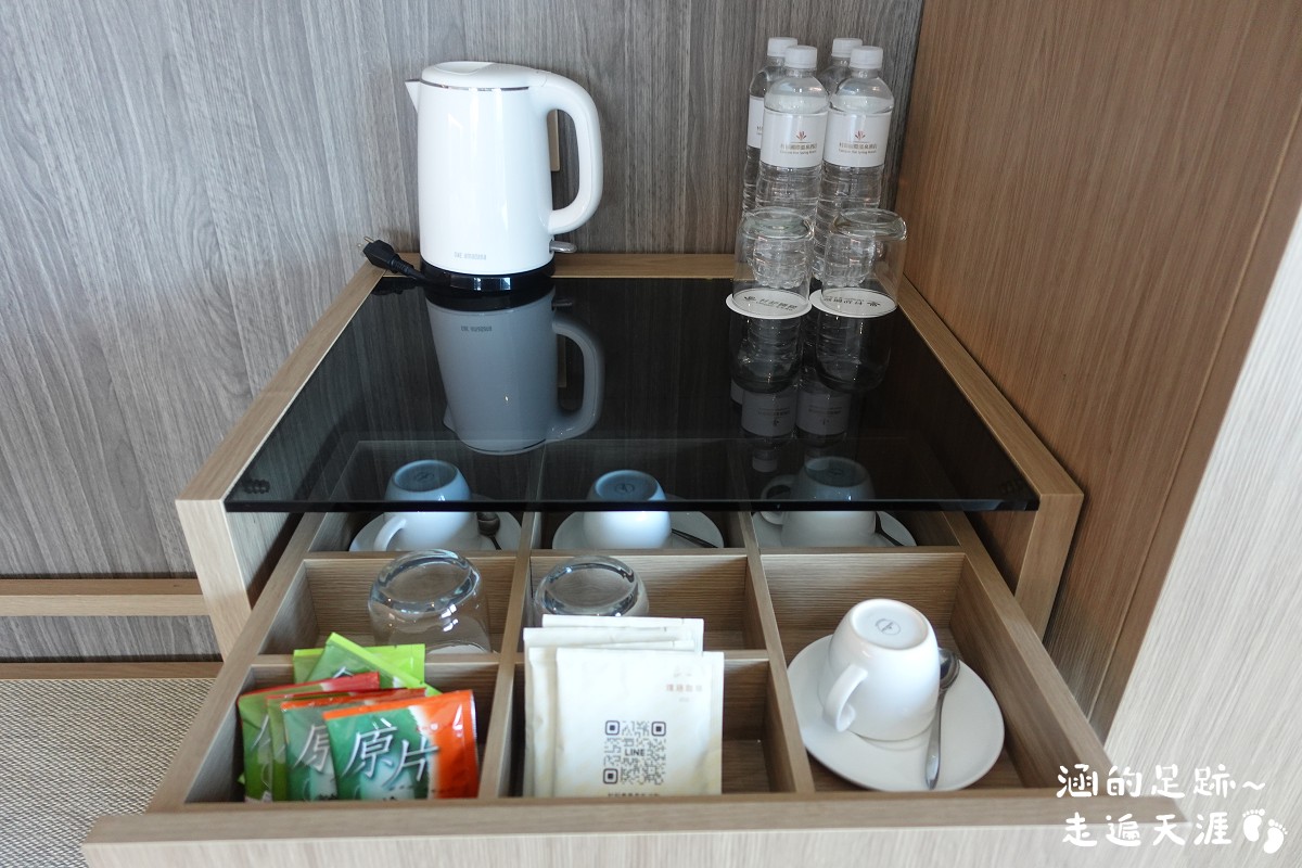 [宜蘭羅東飯店推薦] 村却國際溫泉酒店 ~ 宜蘭最高飯店，視野極佳，房間景觀雙湯，高空酒吧、游泳池、兒童遊戲區設施豐富，早午餐供應至12:30