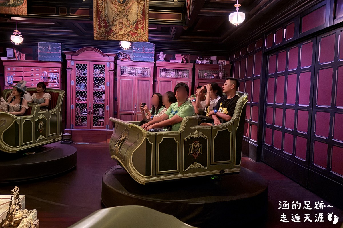 [香港] 香港迪士尼樂園 ~ 園區必玩設施、遊行、精彩迪士尼星夢光影之旅、餐廳、住宿，香港迪士尼攻略