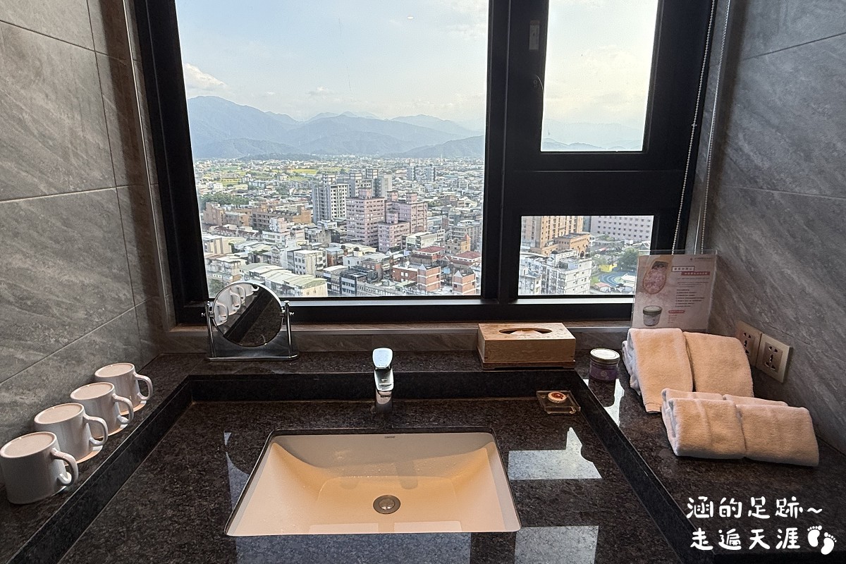 [宜蘭羅東飯店推薦] 村却國際溫泉酒店 ~ 宜蘭最高飯店，視野極佳，房間景觀雙湯，高空酒吧、游泳池、兒童遊戲區設施豐富，早午餐供應至12:30