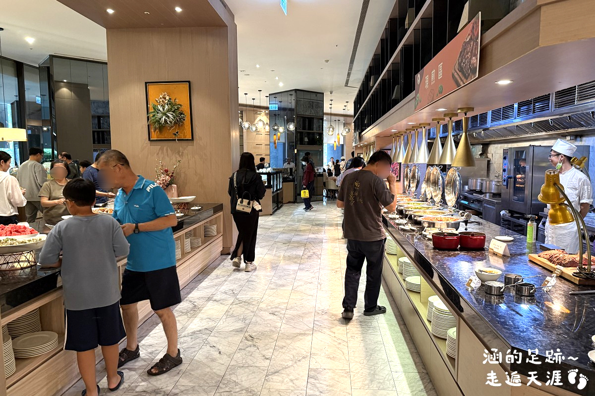 [宜蘭羅東飯店推薦] 村却國際溫泉酒店 ~ 宜蘭最高飯店，視野極佳，房間景觀雙湯，高空酒吧、游泳池、兒童遊戲區設施豐富，早午餐供應至12:30
