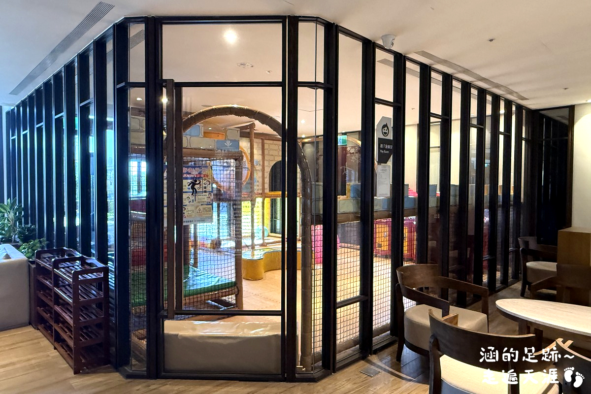 [宜蘭羅東飯店推薦] 村却國際溫泉酒店 ~ 宜蘭最高飯店，視野極佳，房間景觀雙湯，高空酒吧、游泳池、兒童遊戲區設施豐富，早午餐供應至12:30