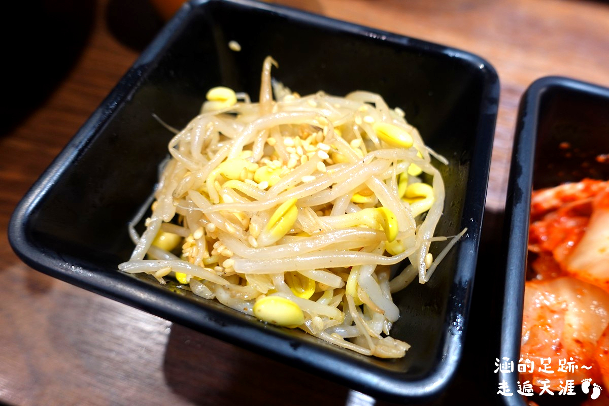 [忠孝新生美食] 佐藤精肉店 豚丼專門 ~ 平價美味日式燒肉丼飯，必吃原祖烤五花豚丼、辛蔥香香烤五花豚丼，光華商場美食推薦