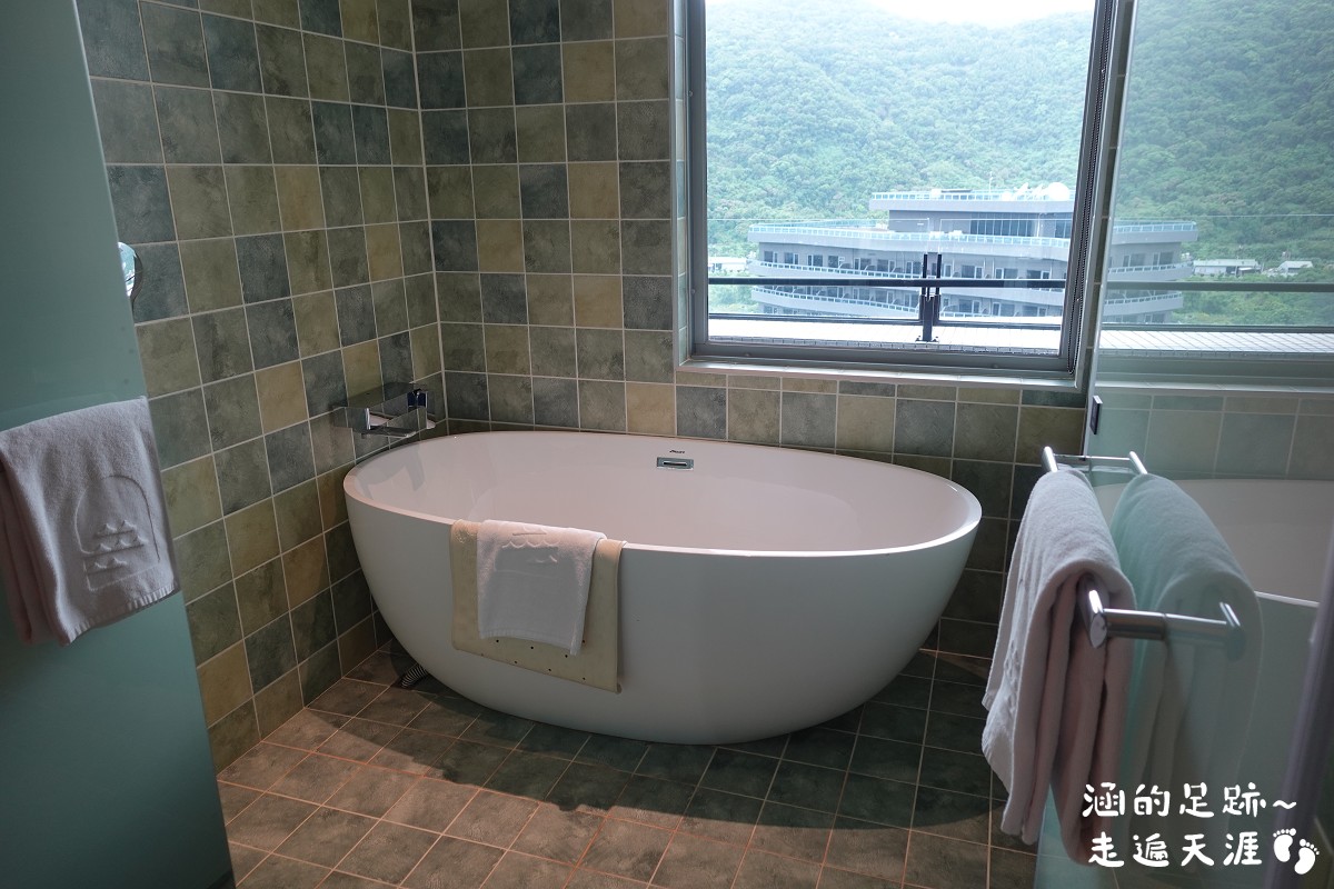 [宜蘭飯店推薦] 凱渡廣場酒店 ~ 陸上郵輪，活動設施多，海水游泳池、漂漂河、海景溫泉、超大遊戲區，房內欣賞絕美龜山島日出，宜蘭親子渡假飯店推薦