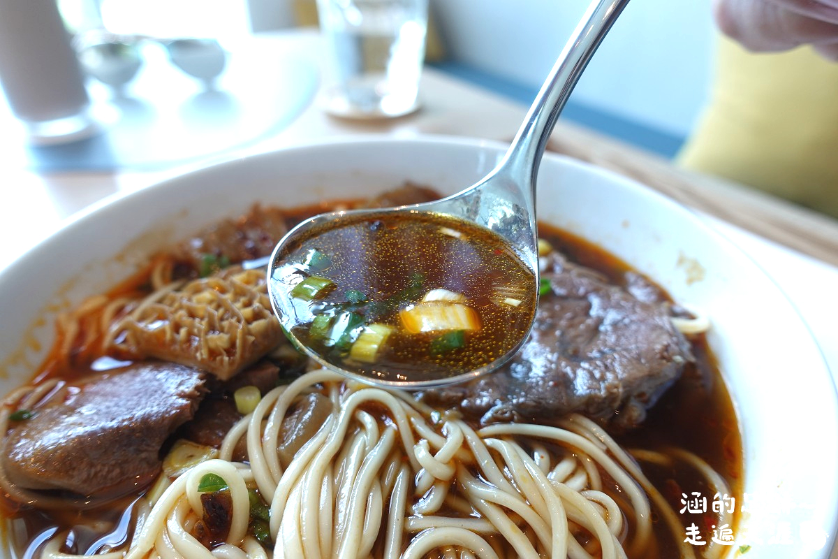 [宜蘭飯店推薦] 凱渡廣場酒店 ~ 陸上郵輪，活動設施多，海水游泳池、漂漂河、海景溫泉、超大遊戲區，房內欣賞絕美龜山島日出，宜蘭親子渡假飯店推薦